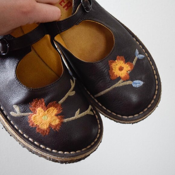 Camper embroidered mary jane shoes - Picture 3 of 4